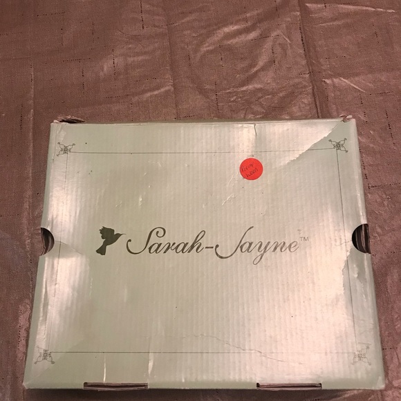 NWT. Sarah Jayne brand heels, size 8 - Picture 5 of 5